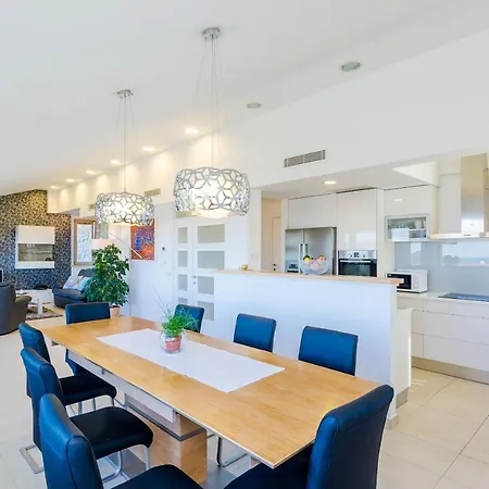 Art Gallery Villa Mlini