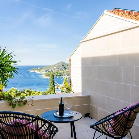 Art Gallery Villa Mlini