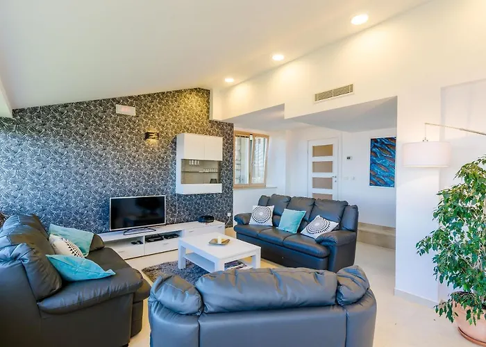 Art Gallery ムリニ